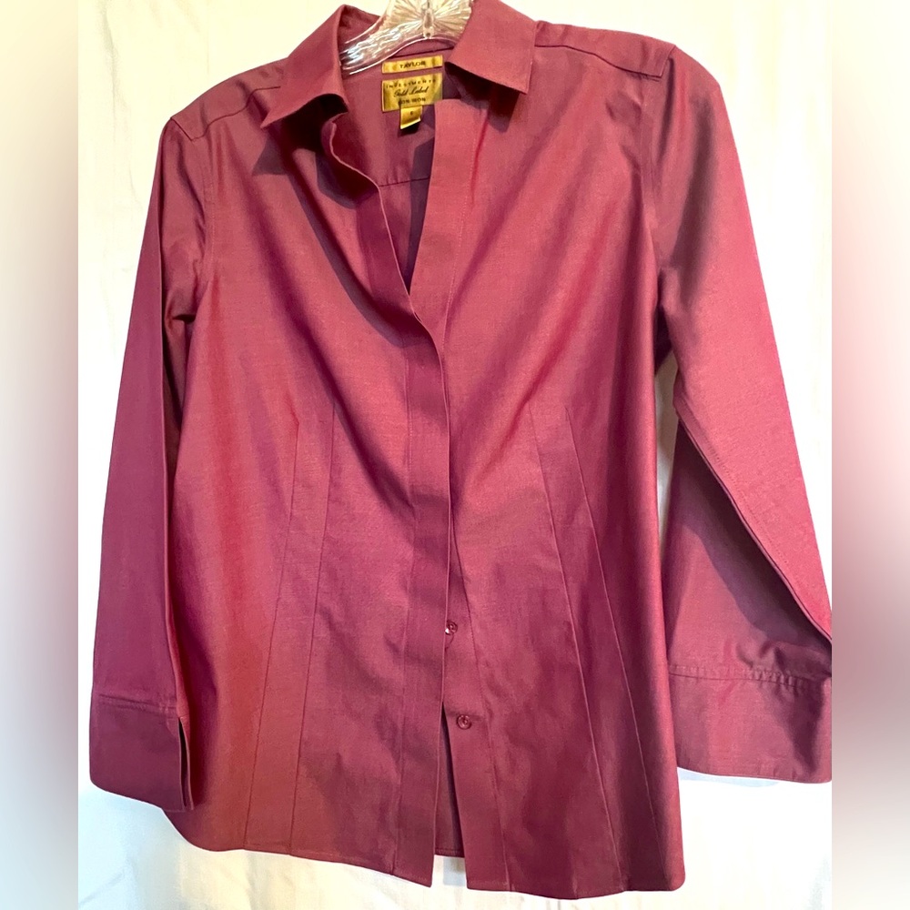 No iron Taylor Investments Sz 6 shirt. Rose color.